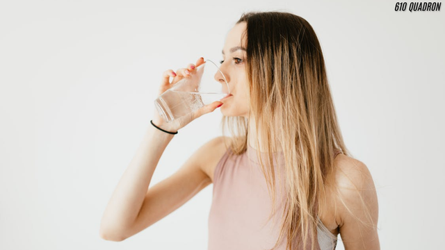 Manfaat Minum Air Putih Yang Cukup - Kamu Harus Tau!